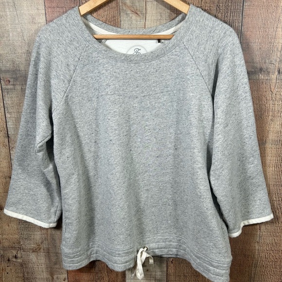 Tommy Bahama Tops - Tommy Bahama Gray Large Glitter Shimmer Sweatshirt Tie Front Athleisure Feminine